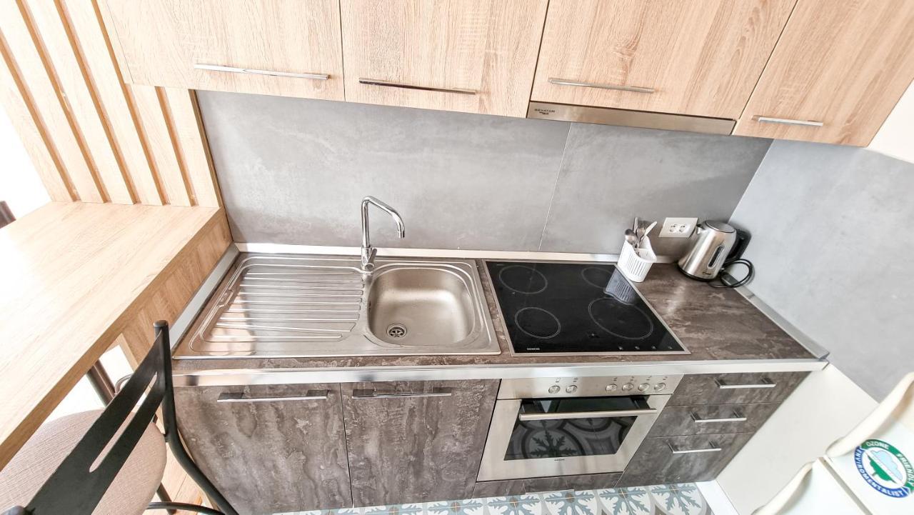 Skyline View 2Br Apartment ติรานา ภายนอก รูปภาพ