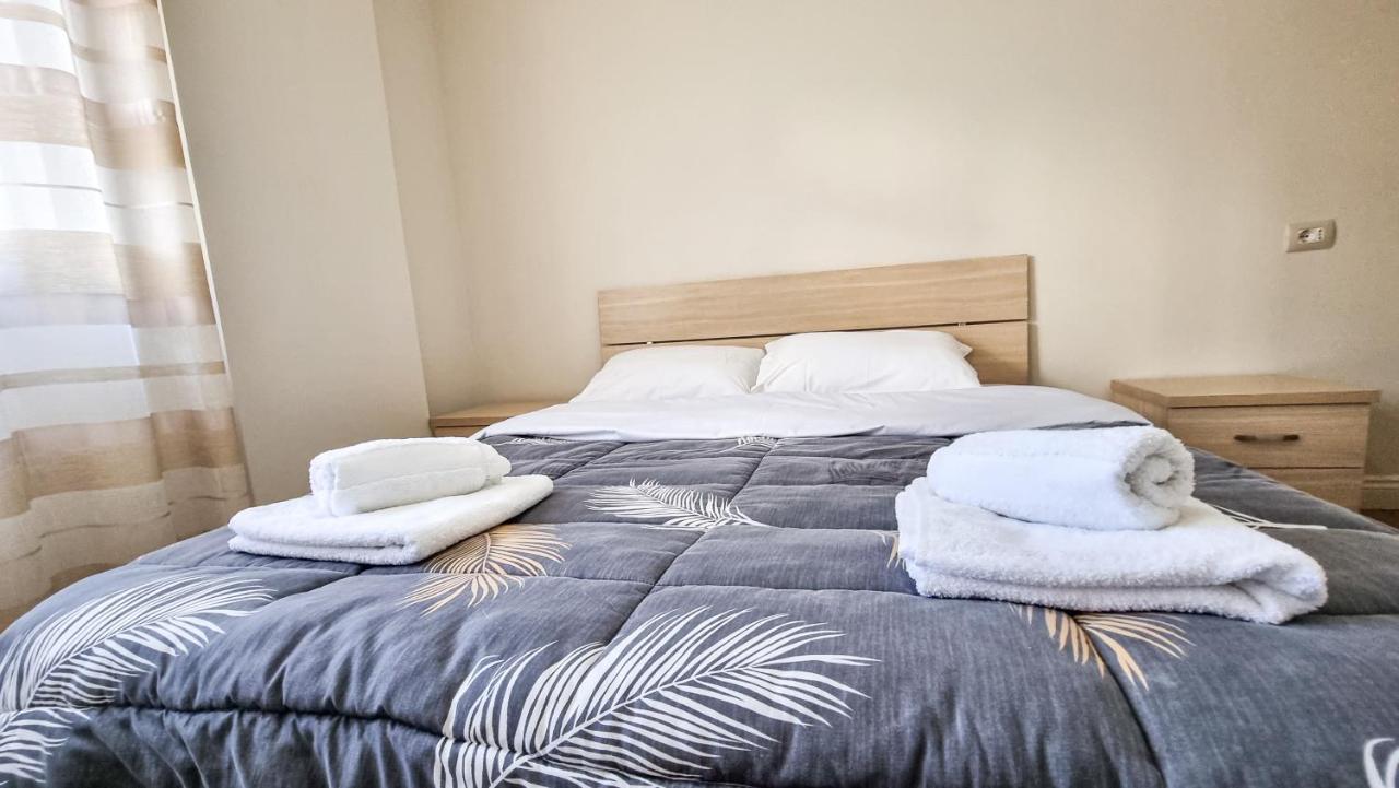 Skyline View 2Br Apartment ติรานา ภายนอก รูปภาพ